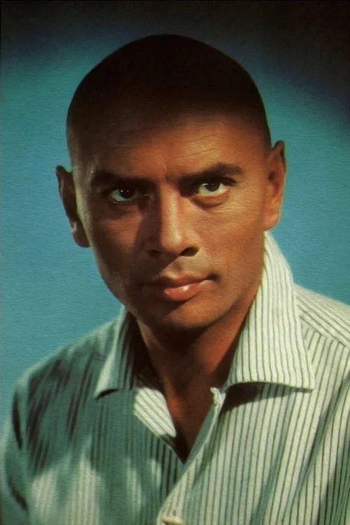 Yul Brynner photo