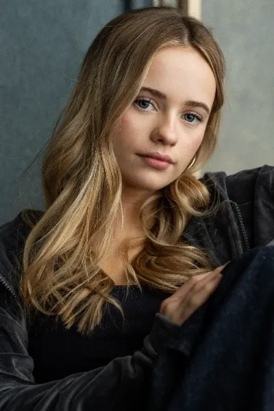 Darcey Porter-Cassidy photo