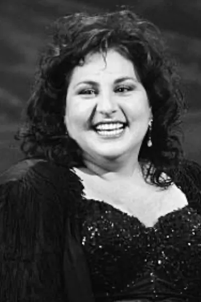 Kathy Najimy photo
