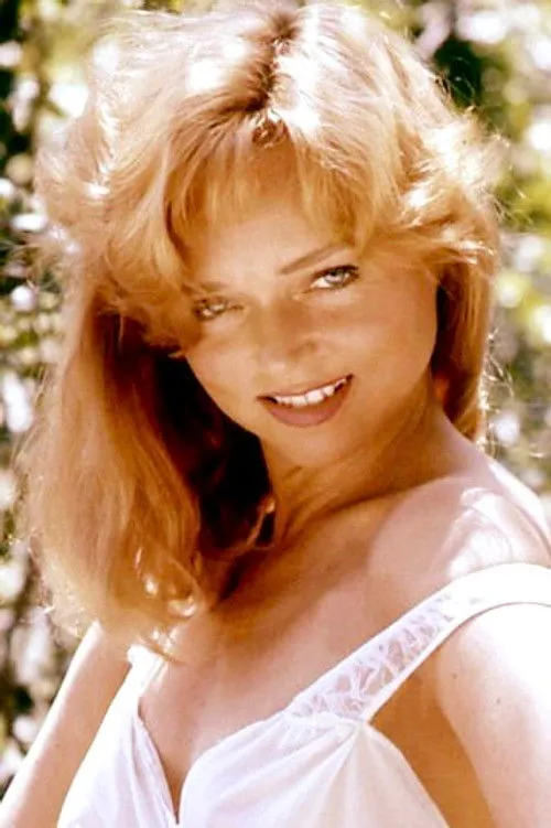 Yvette Vickers photo