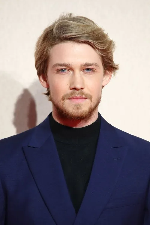 Joe Alwyn photo