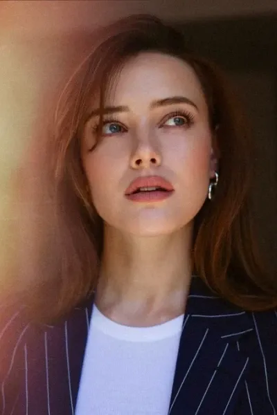 Katherine Langford photo