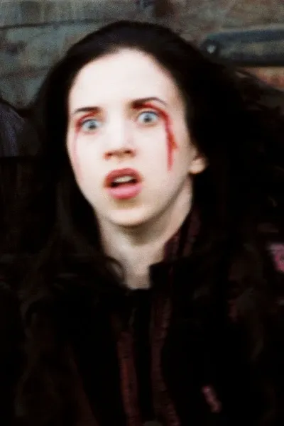 Emily Perkins photo