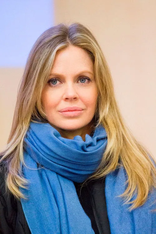 Kristin Bauer photo