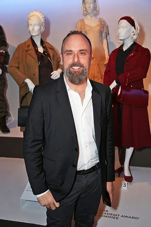 Luis Sequeira photo