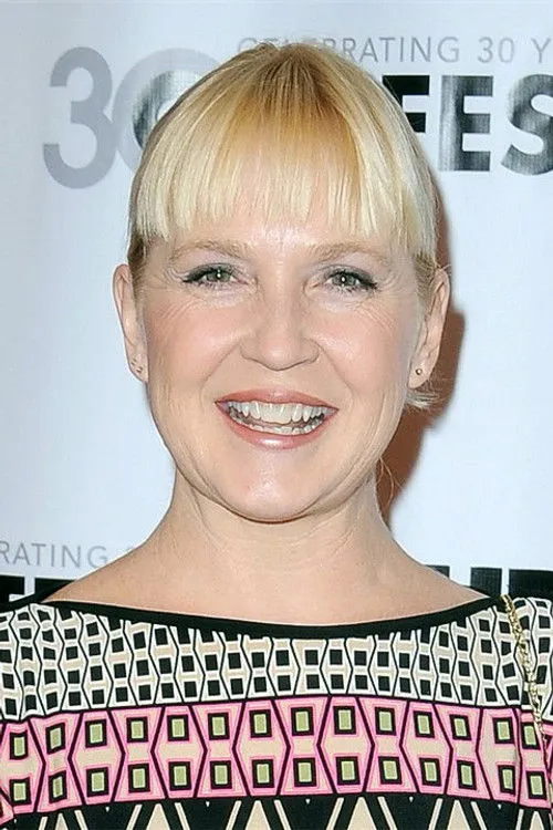 Carolyn Lawrence photo