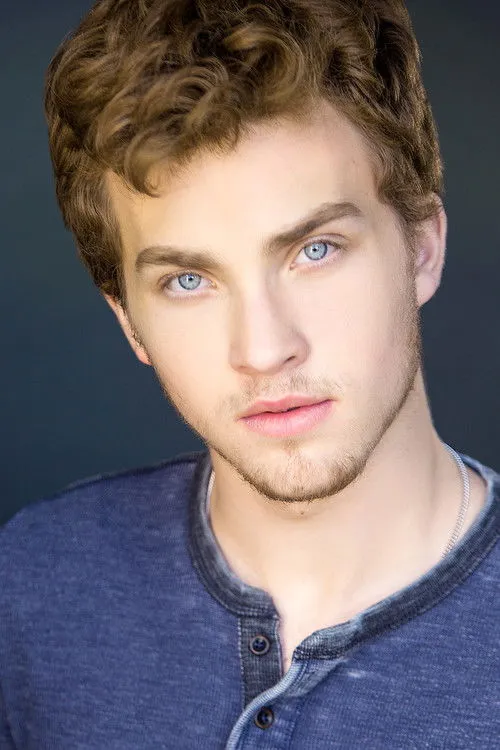 Jordan Elsass photo