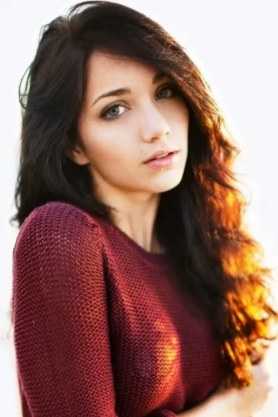Emily Rudd photo