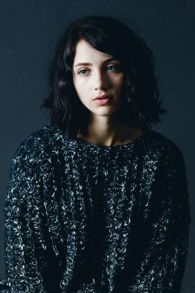 Emily Rudd photo