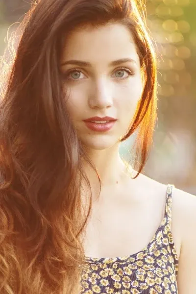 Emily Rudd photo