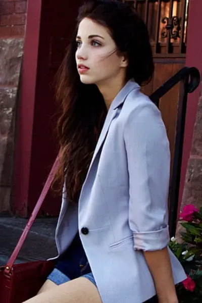 Emily Rudd photo