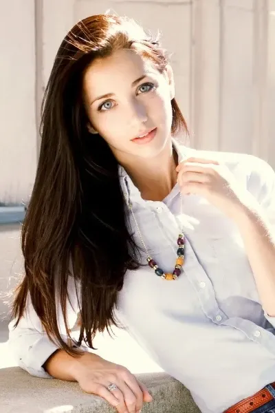 Emily Rudd photo
