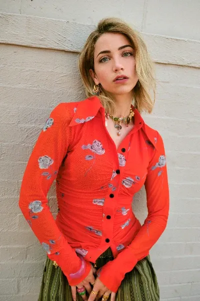Emily Rudd photo