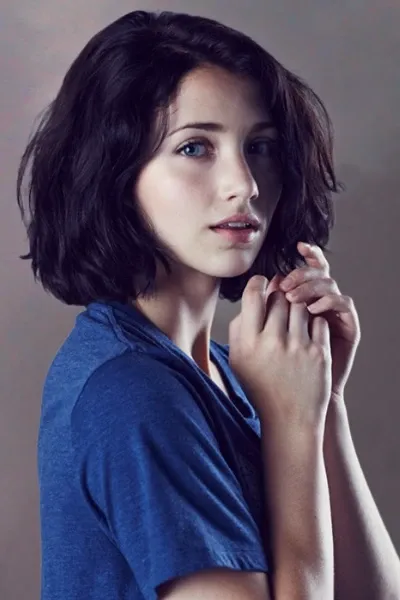 Emily Rudd photo