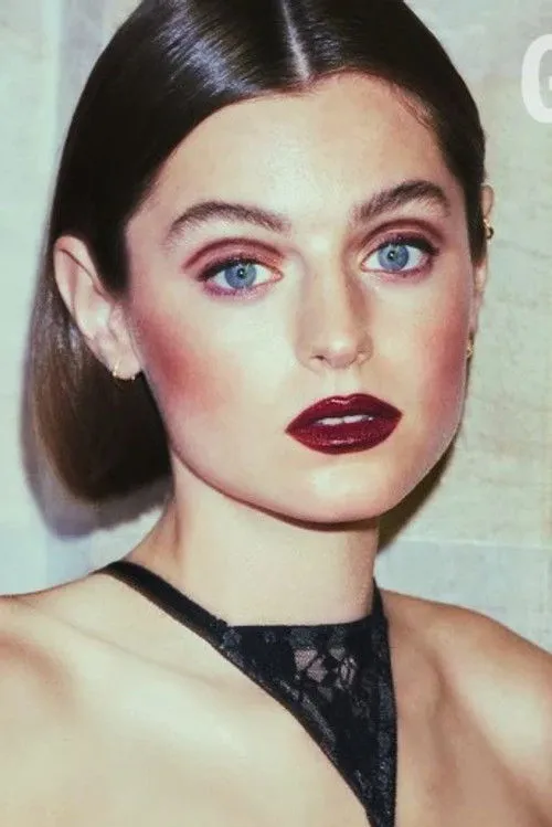 Emma Corrin photo