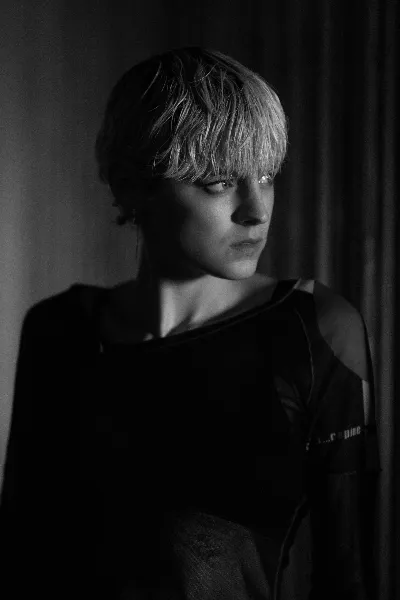 Emma Corrin photo