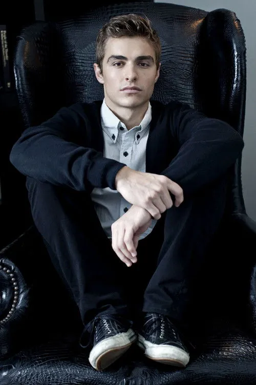 Dave Franco photo