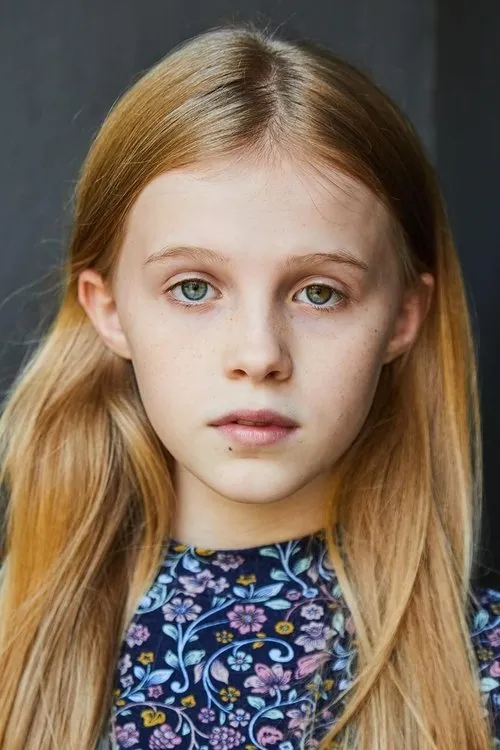 Alyla Browne photo