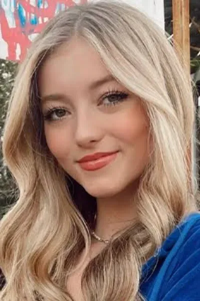 Emily Dobson photo