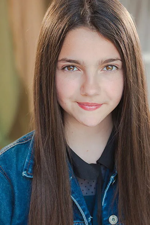 Emily Carey photo