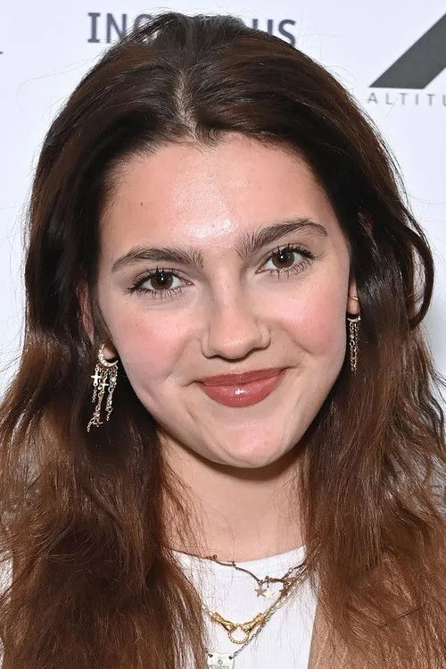 Emily Carey photo