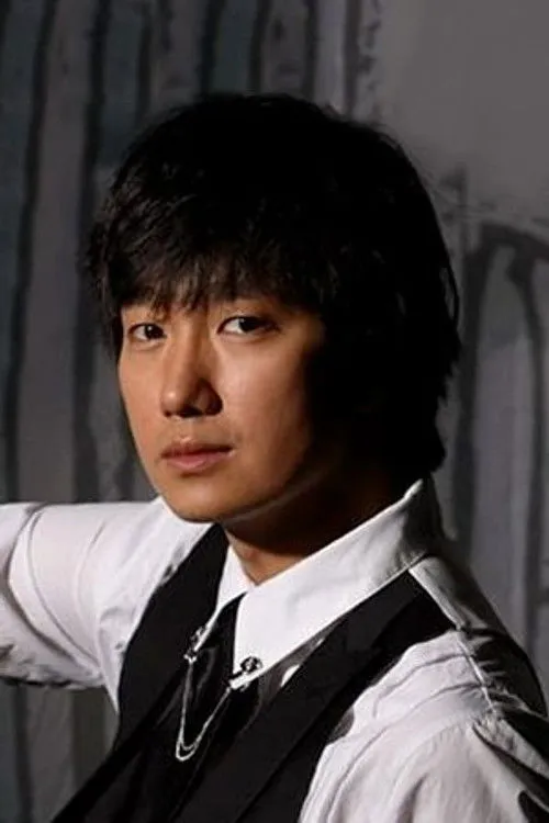 Park Hae-il photo