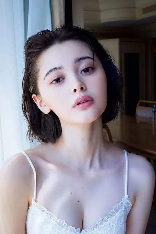 Tina Tamashiro photo