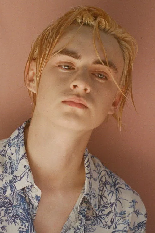 Jaeden Martell photo