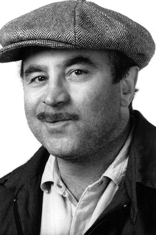 Bob Hoskins photo