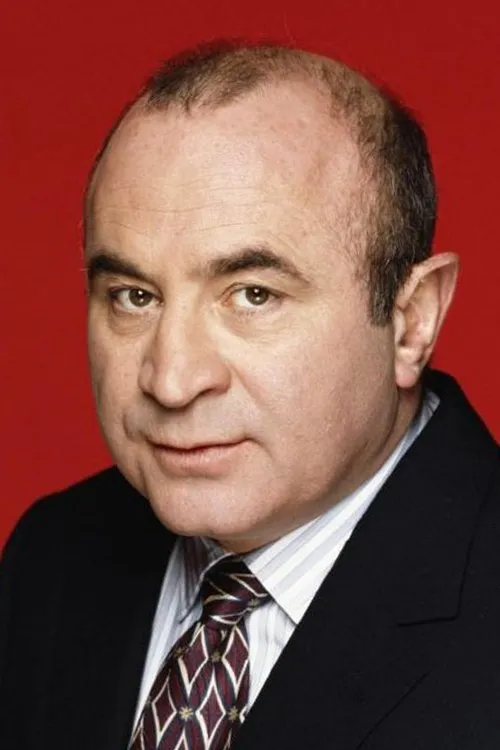Bob Hoskins photo