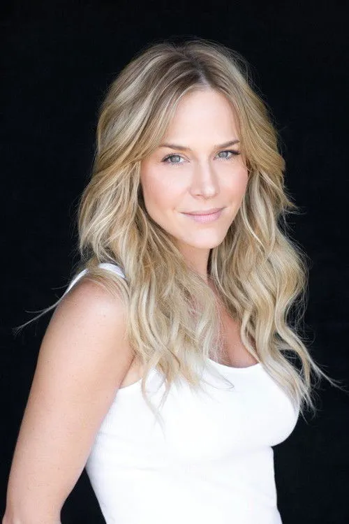 Julie Benz photo