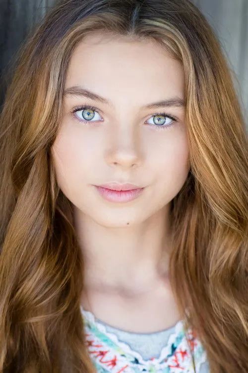 Caitlin Carmichael photo