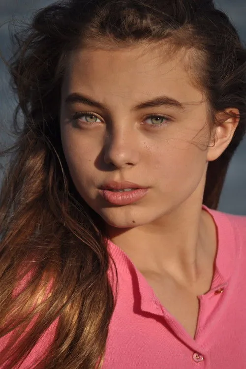 Caitlin Carmichael photo