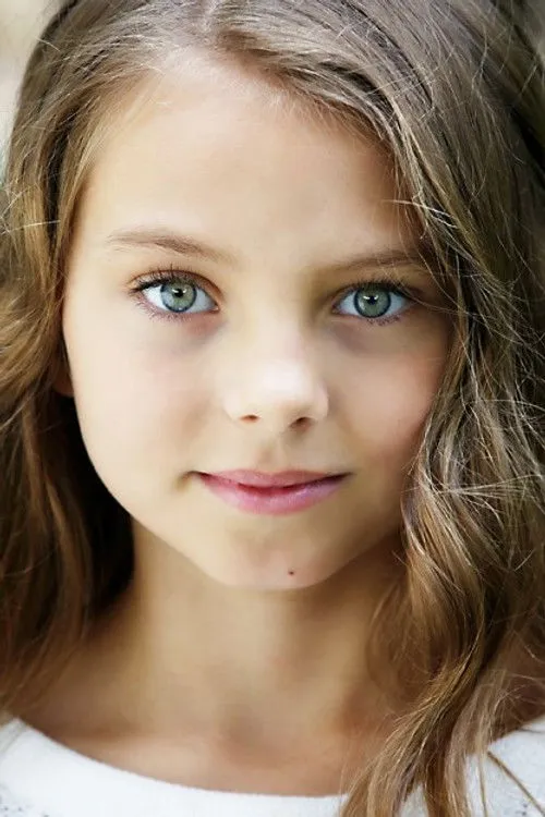 Caitlin Carmichael photo