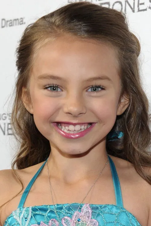 Caitlin Carmichael photo
