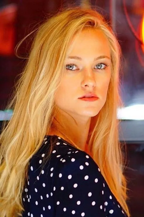 Jessica Madsen photo