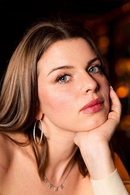 Julia Fox photo