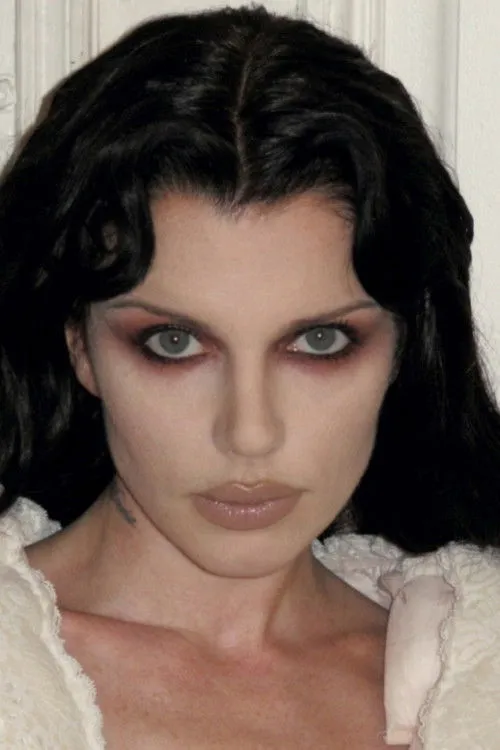 Julia Fox photo