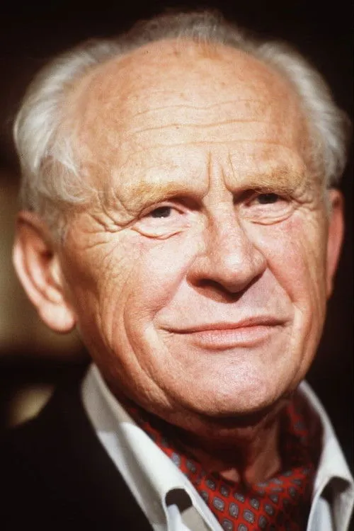 Gert Fröbe photo