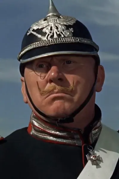 Gert Fröbe photo