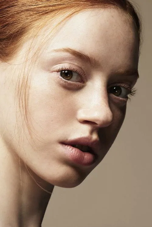 Lily Newmark photo