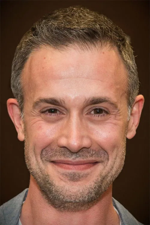 Freddie Prinze Jr. photo