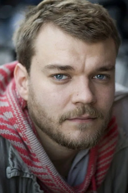Pilou Asbæk photo