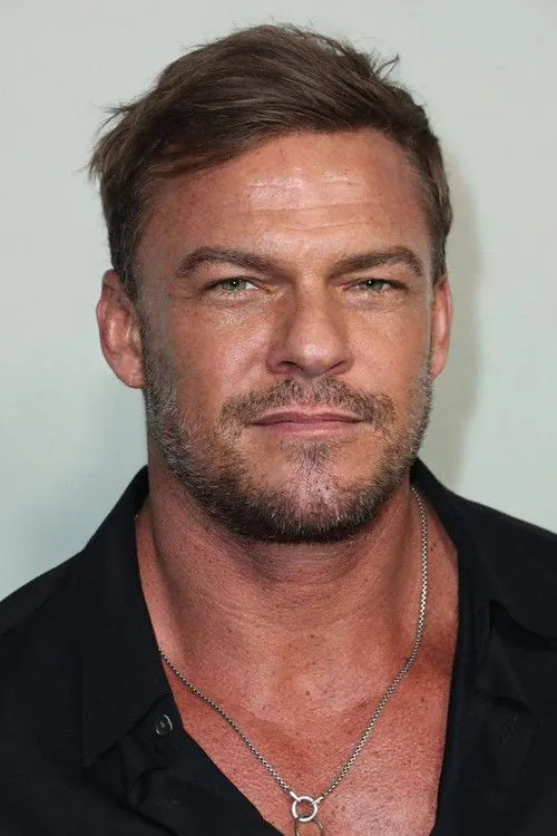Alan Ritchson photo