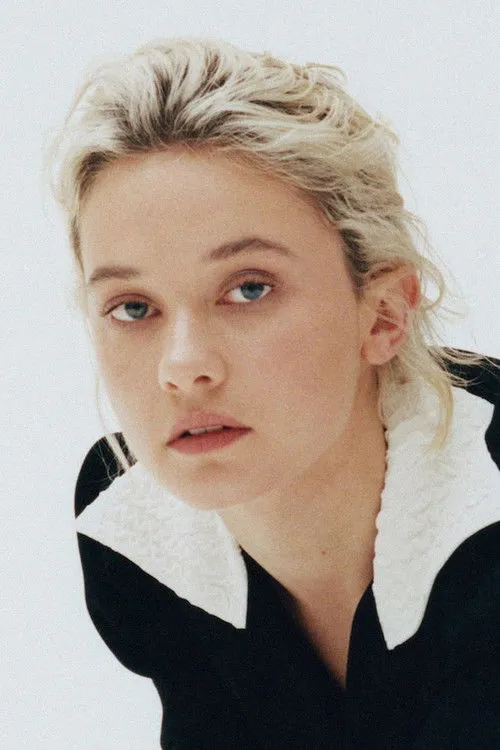 Cailee Spaeny photo
