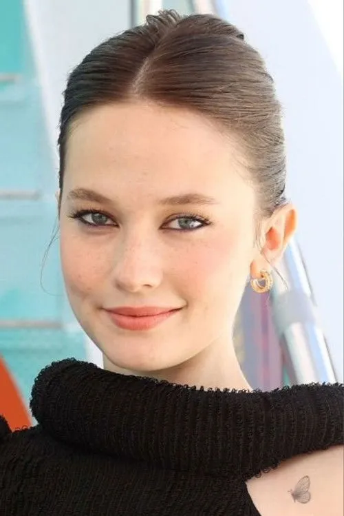 Cailee Spaeny photo