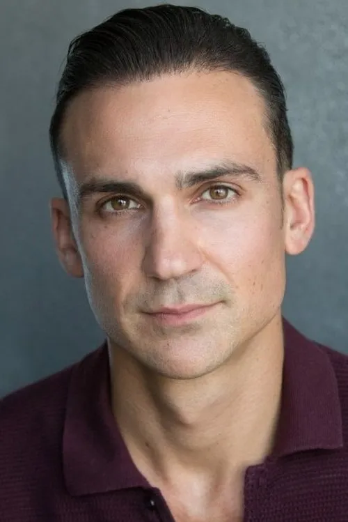 Henry Lloyd-Hughes photo