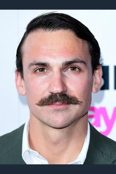 Henry Lloyd-Hughes photo