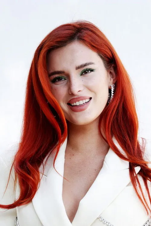 Bella Thorne photo