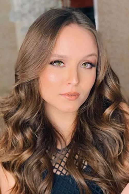 Larissa Manoela photo